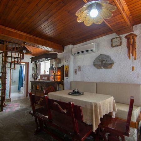 Traditional Village House Méson Yerakaríon エクステリア 写真