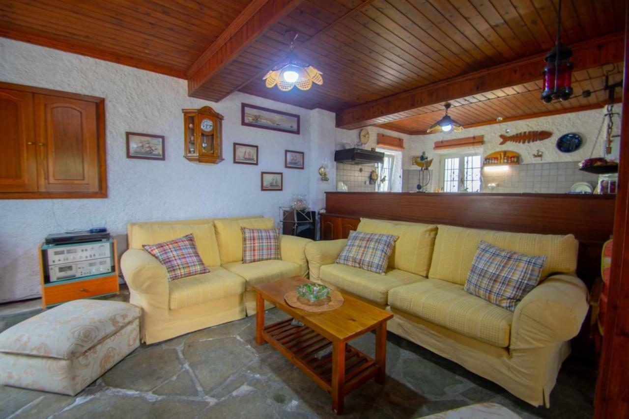 Traditional Village House Méson Yerakaríon エクステリア 写真