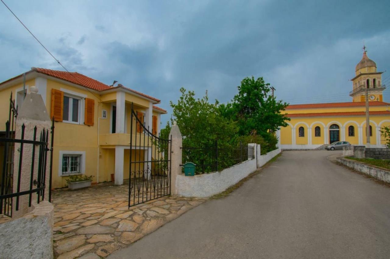 Traditional Village House Méson Yerakaríon エクステリア 写真