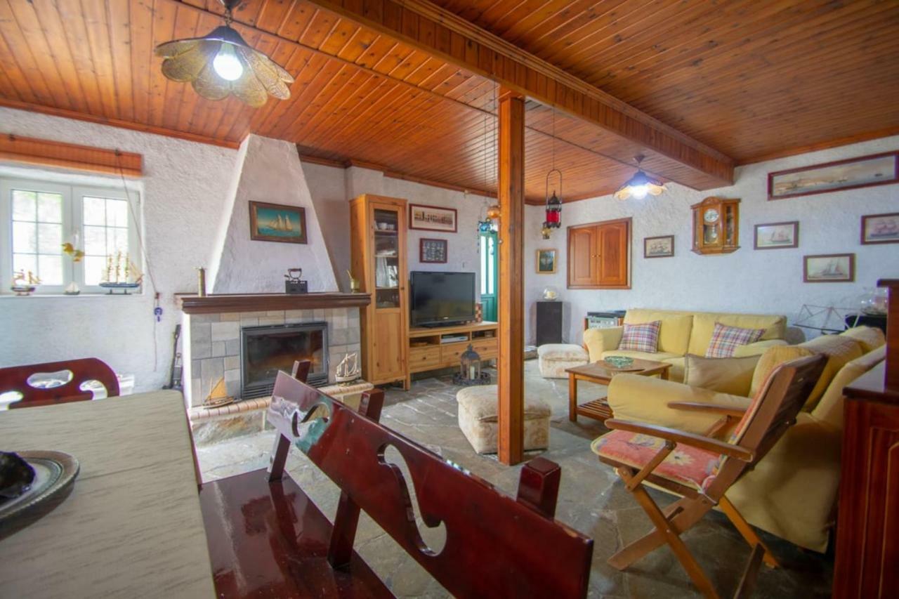 Traditional Village House Méson Yerakaríon エクステリア 写真