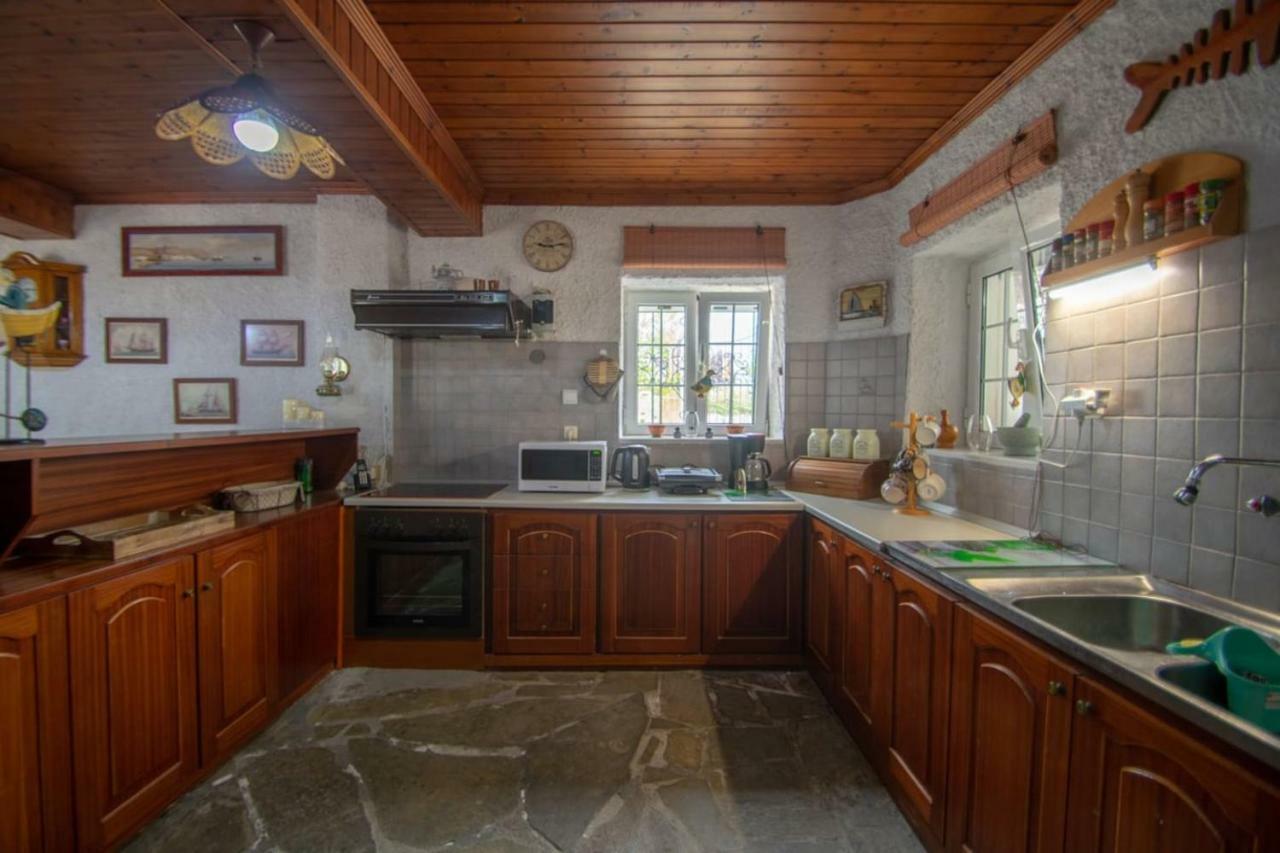 Traditional Village House Méson Yerakaríon エクステリア 写真